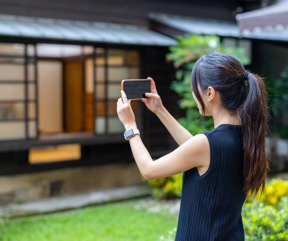 Canva and photo taking - How to sell a house for sale by owner