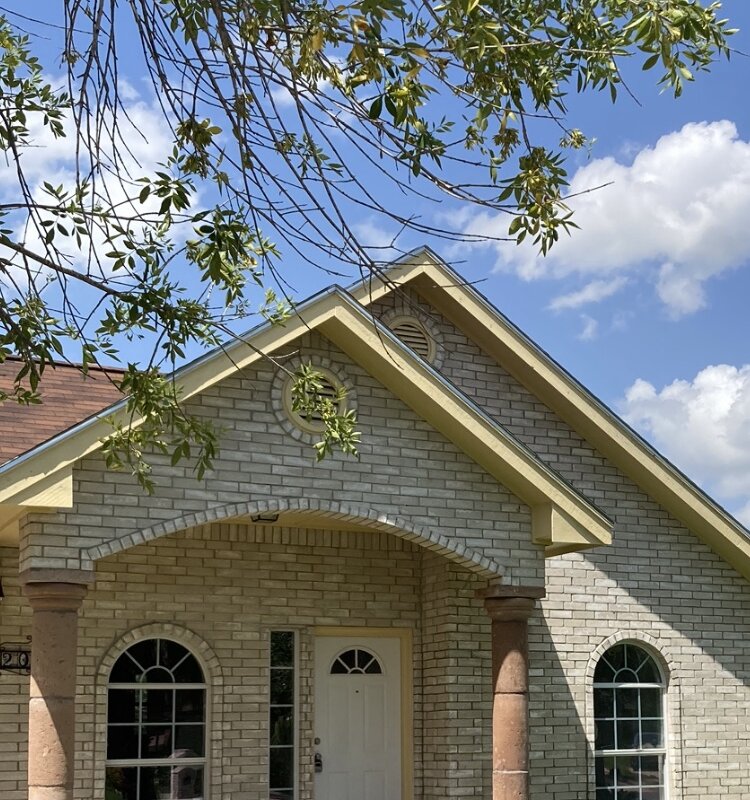 House-DolfinRGV-bought