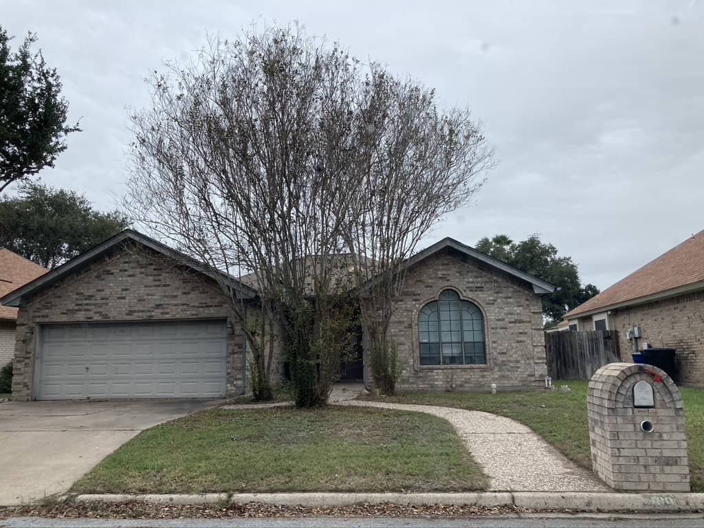 We buy houses in McAllen, Edinburg, Mission, Pharr, Weslaco in Hidalgo County Texas