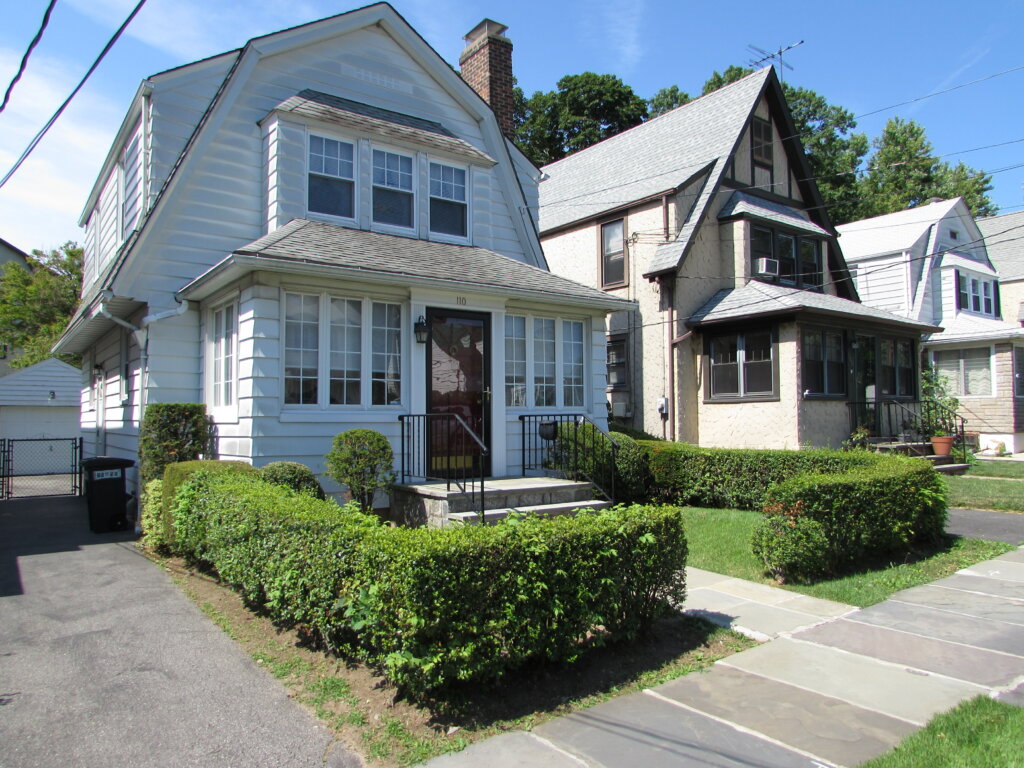 Have an outdated house you can't sell? We will make an offer!