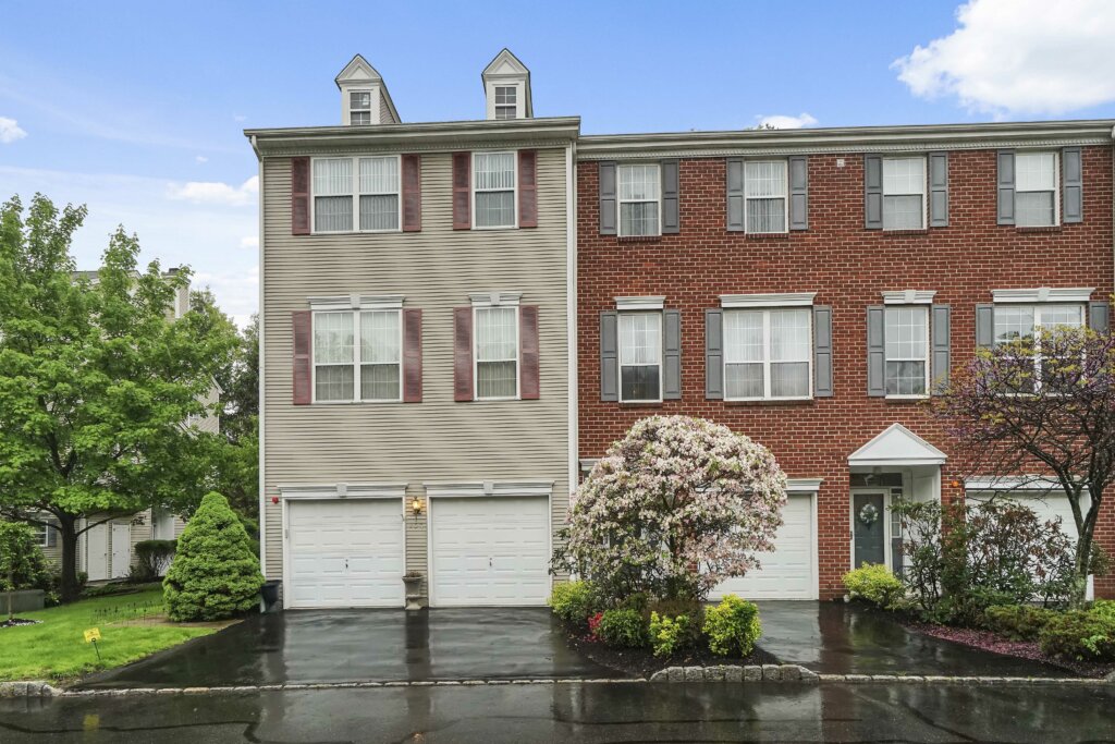 Have an outdated house you can't sell? We will make an offer!
