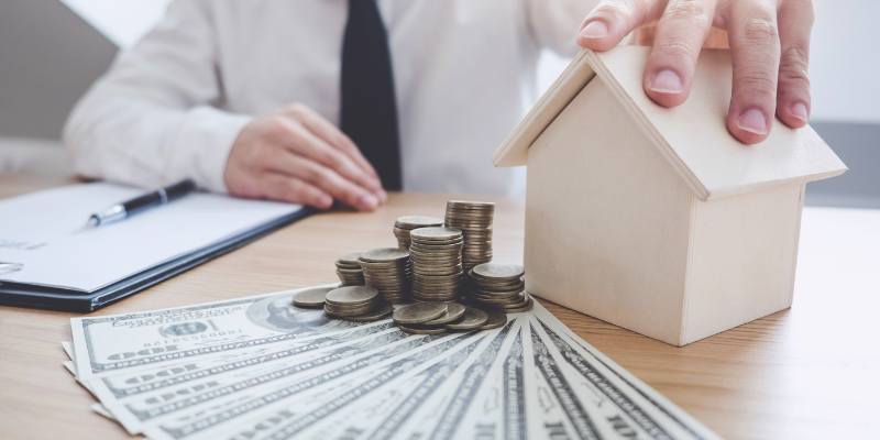 Who bears closing costs when selling a house In [market_city]