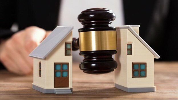 how to split a house in a divorce