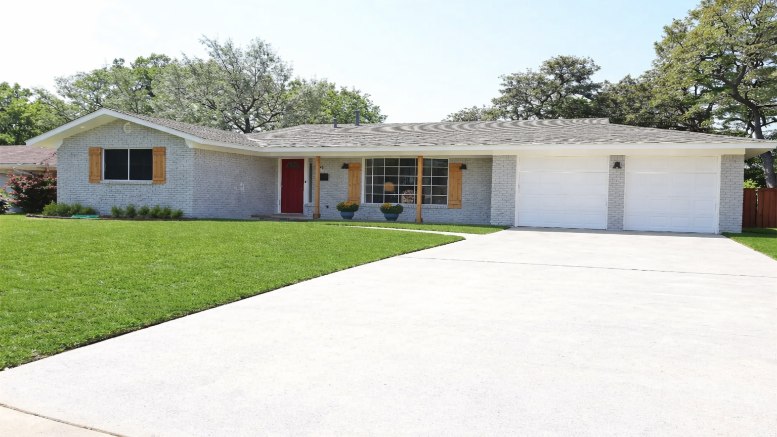 Single-story home in Fort Worth Texas that could qualify for a cash home buyer offer