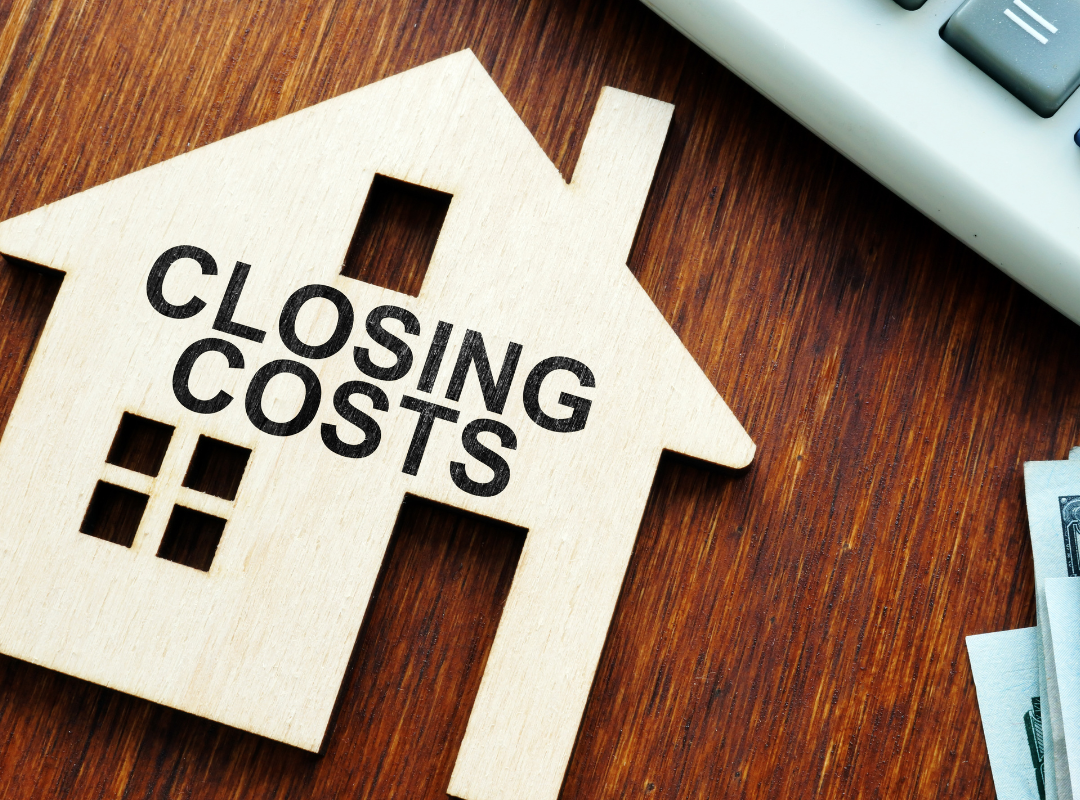 Who pays closing costs when selling a Texas house