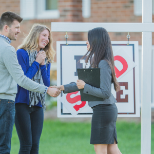 Sell and Buy a House Simultaneously In Texas