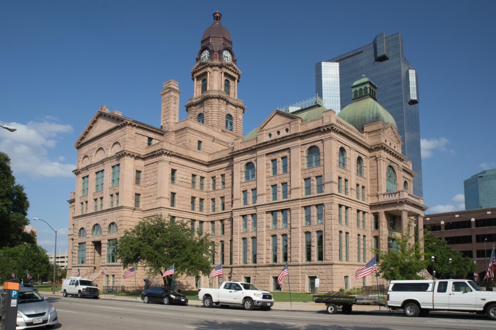 Tarrant County courthouse where Arlington Texas foreclosure auctions are conducted on the first Tuesday of each month.