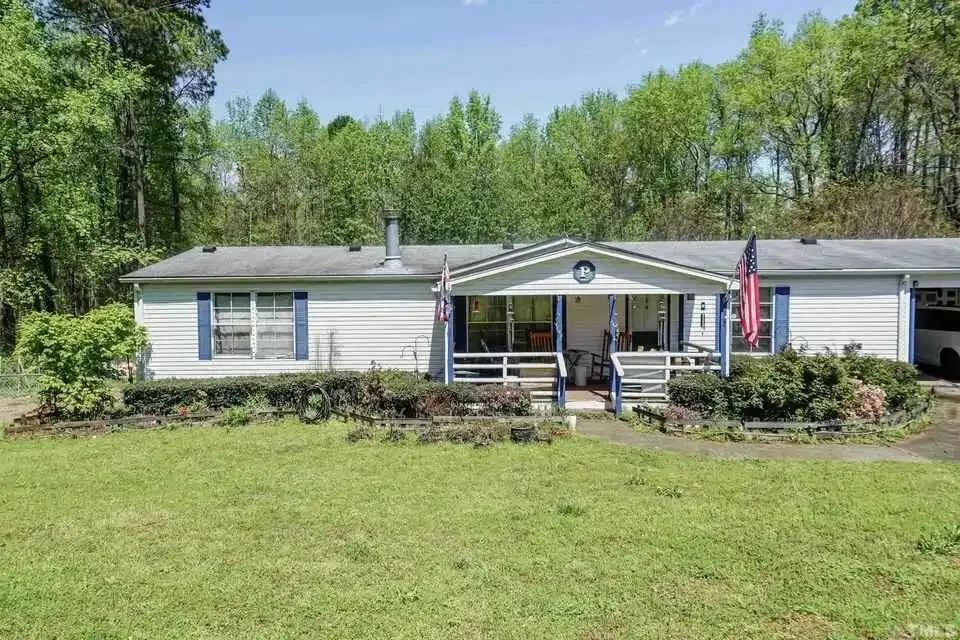 who buys mobile homes in South Carolina