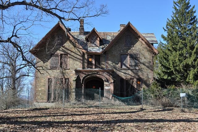 Selling a Condemned House for Cash