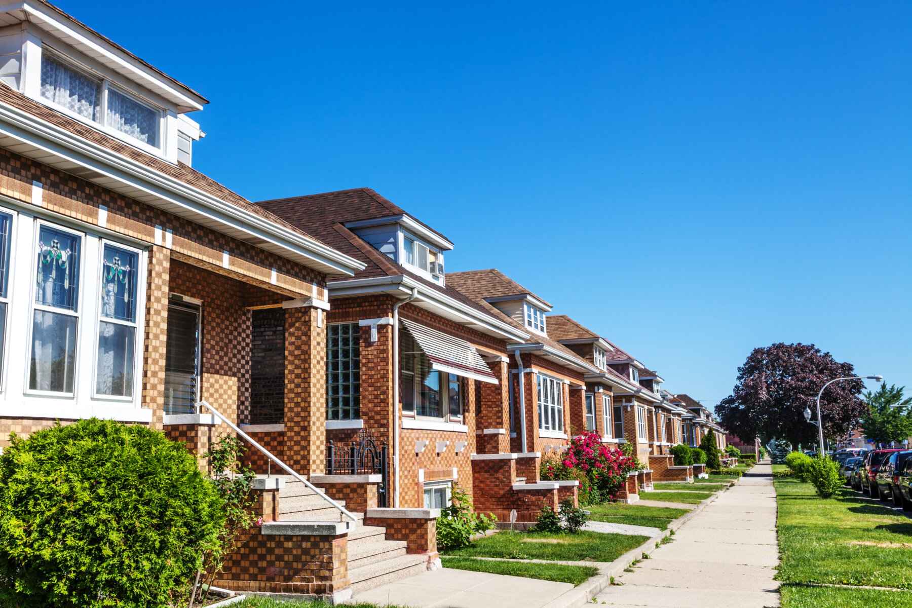 street-of-bungalow-houses-archer-heights-chicago