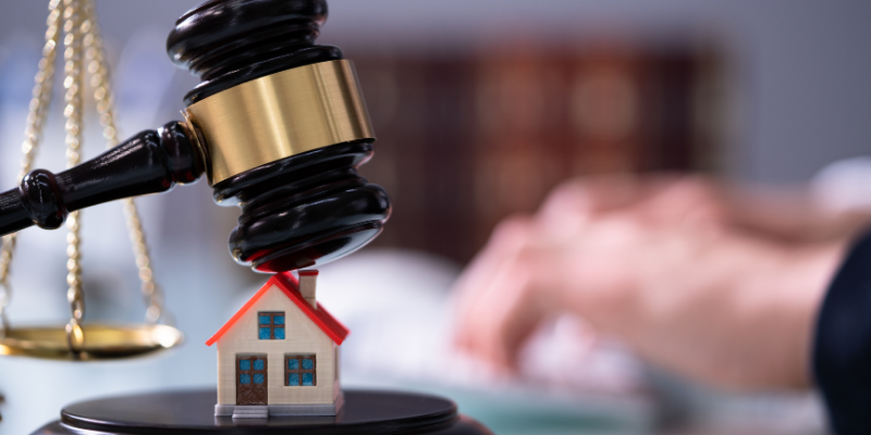 Lawyer to sell house in [market_city]