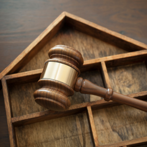 Selling a House Under a Pending Lawsuit in Jacksonville