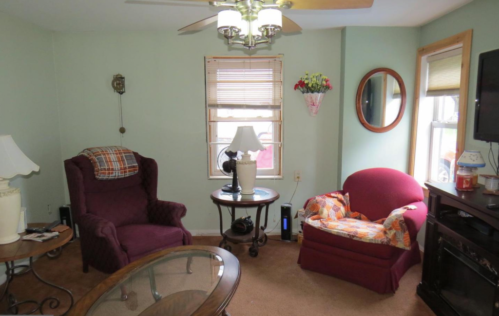 House photo that needs work
