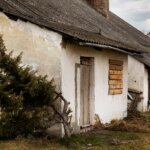 old house that needs repairs