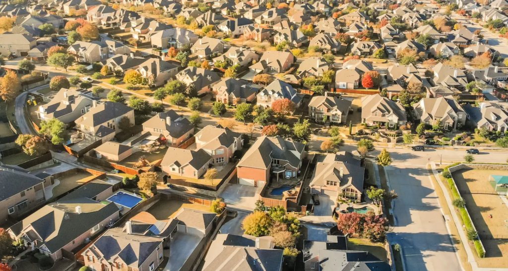 We buy houses in Lewisville in any condition