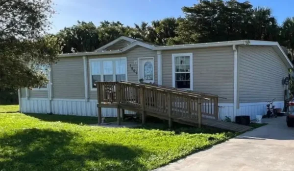 Purchase House in Okeechobee