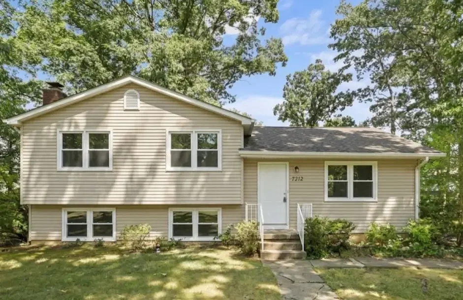 House in Springfield, VA  sold for cash