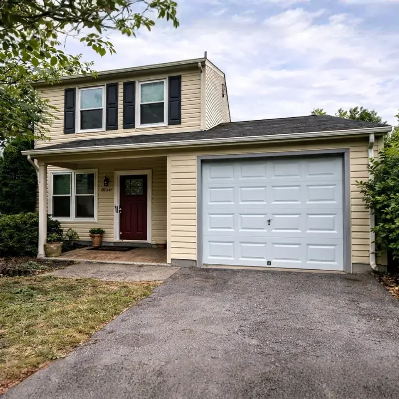 Single family home on Wisteria Dr, Germantown, MD 20874