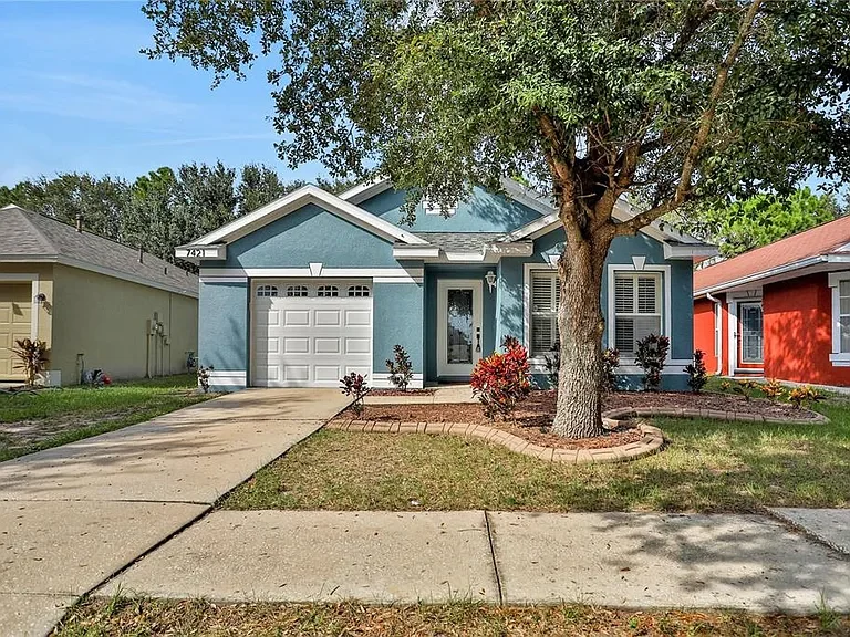Oxford Garden Cir, Apollo Beach, FL 33572