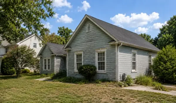 Cash for your house in Iredell Ave, Mooresville, NC