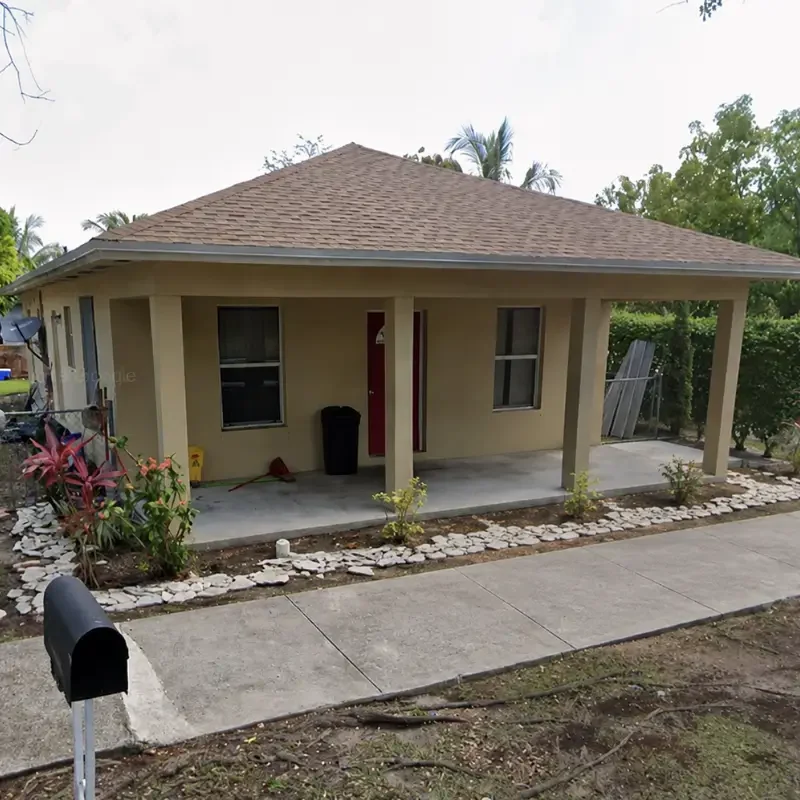 Pre-foreclosure property in SW 243rd St, Homestead, FL 33032 sold for cash