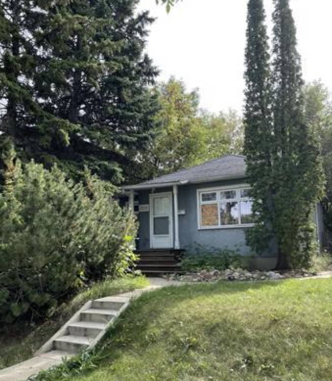 House for sale in Edmonton from wholesaler