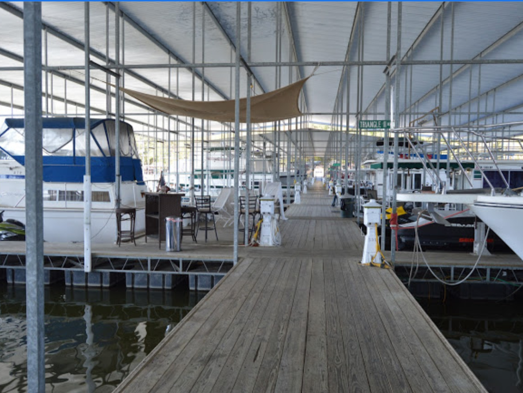 RARE UNRESTRICTED 1.75 Acre Quadruple Lot Minutes from Tennessee River