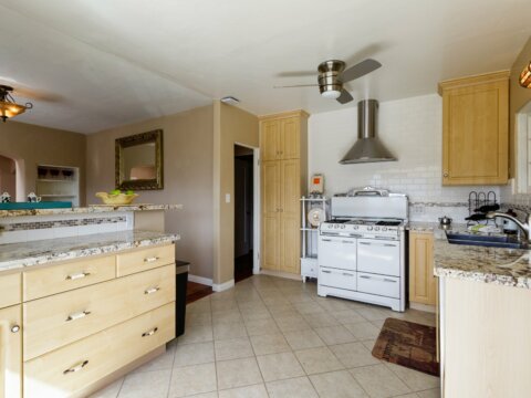 we can help you buy or sell a house like this one in Ventura County