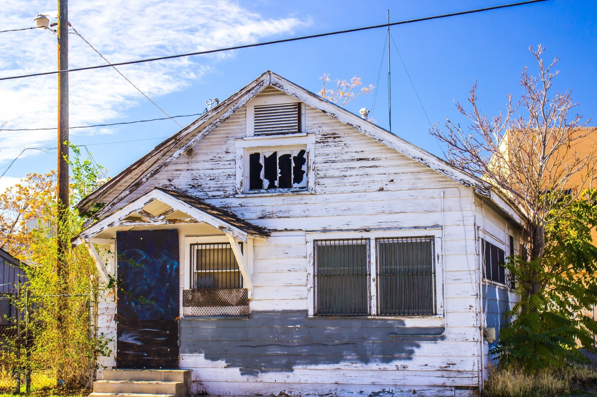 What Is a Distressed Home (and How Do I Sell It?)