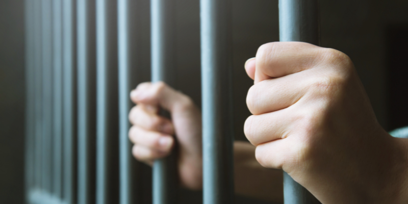 How to Sell Your House When Your Spouse is in Jail