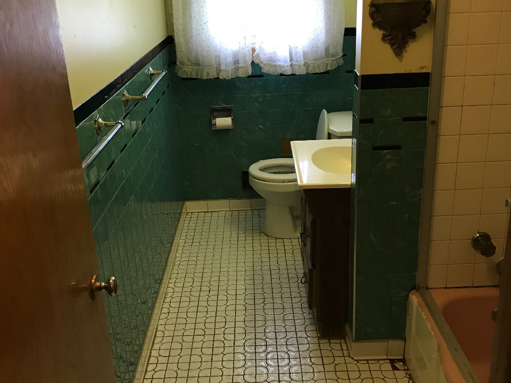Old Bathroom in Columbia Heights