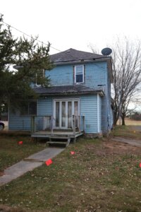 A Hoarder House in Minneapolis Bought Fast