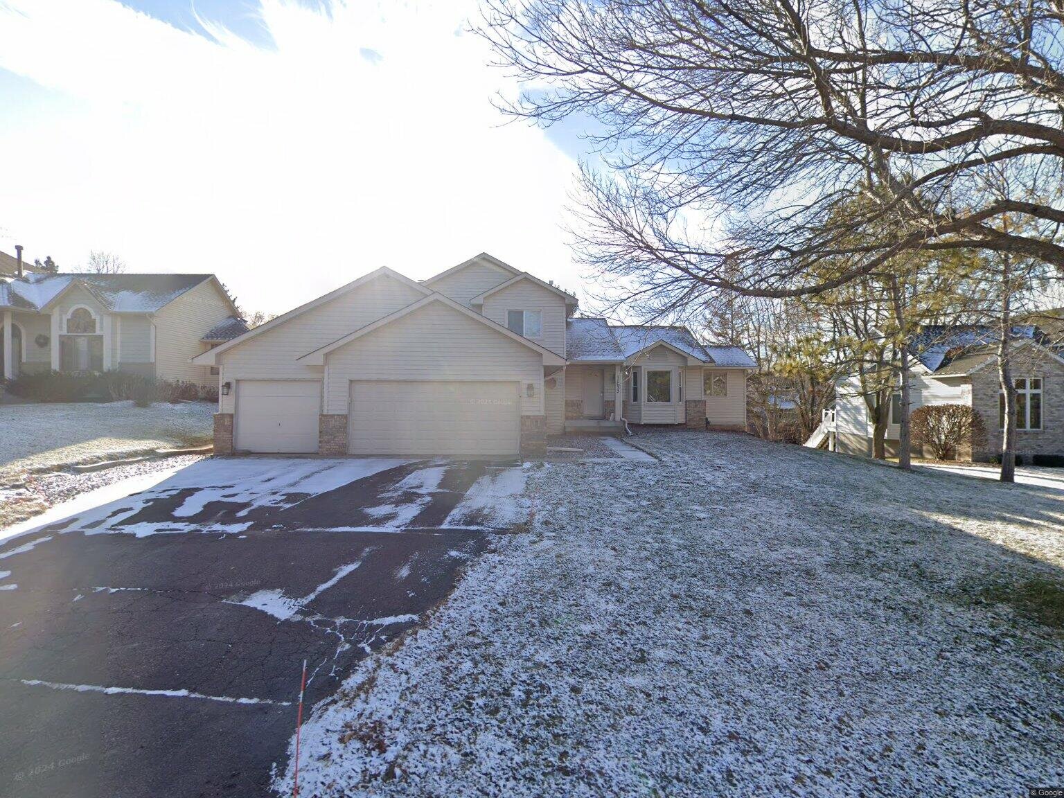 11533 Pond View Ct N, Champlin, MN 55316