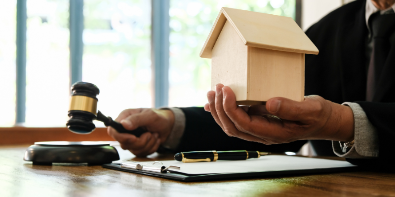 Do I Need an Attorney to Sell My House [market_city]