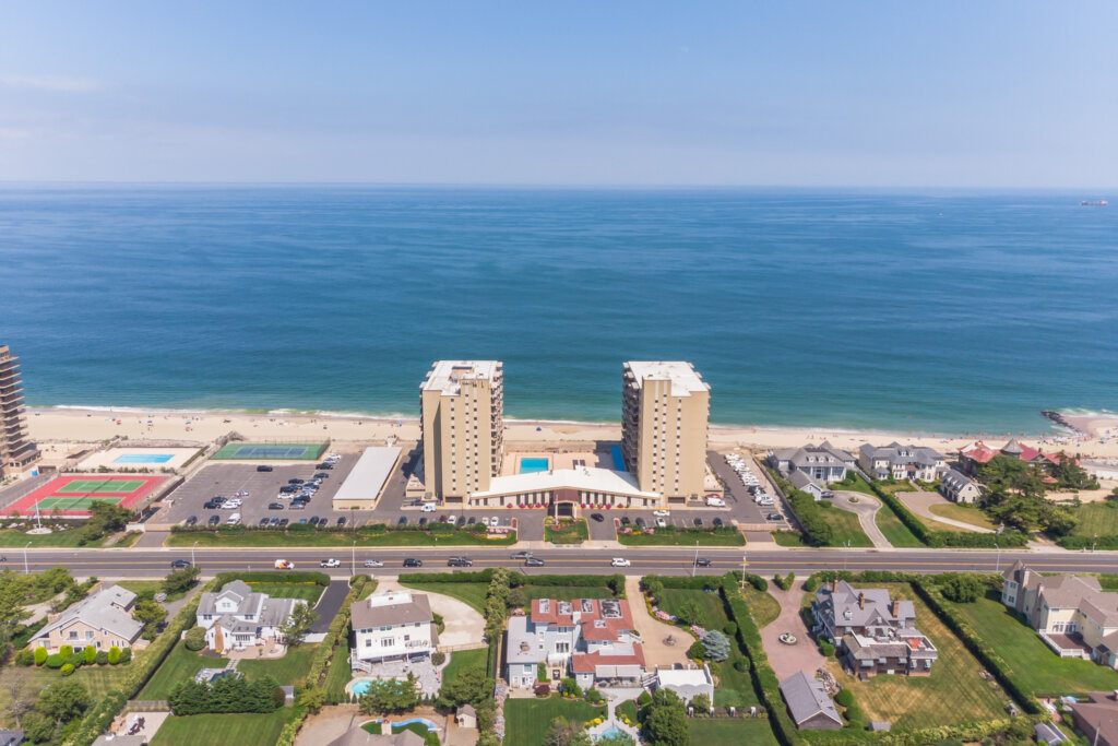 Oceanfront homes in Monmouth Beach NJ