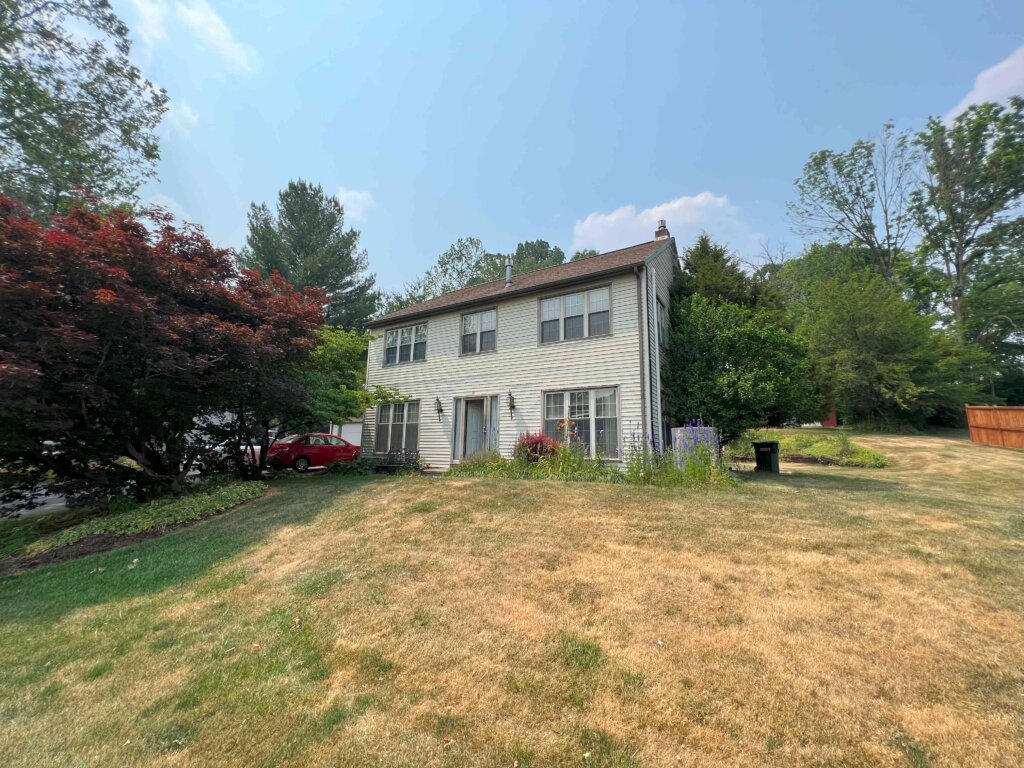 We buy houses like this fast.