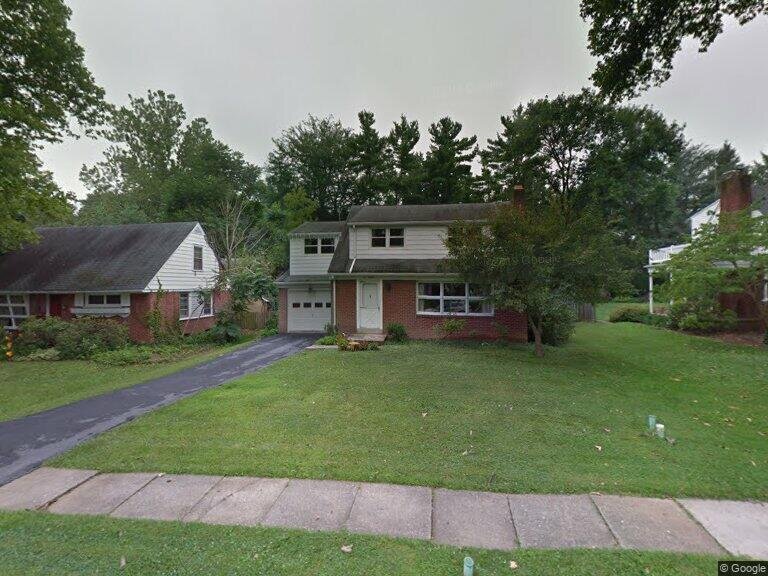 1018 Janet Ave, Lancaster, PA 17601
