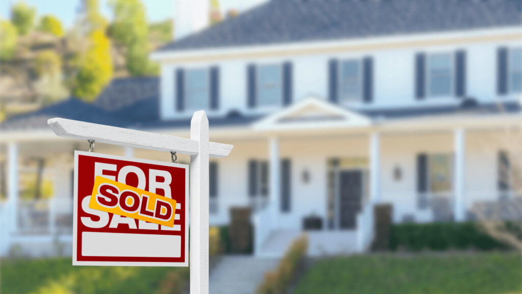 Should I Rent or Sell Chicago House