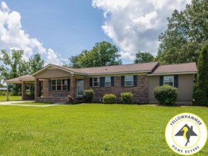 house needing significant repairs bought for cash by Yellowhammer Home Buyers 16823 Parker Rd, Athens, AL 35611