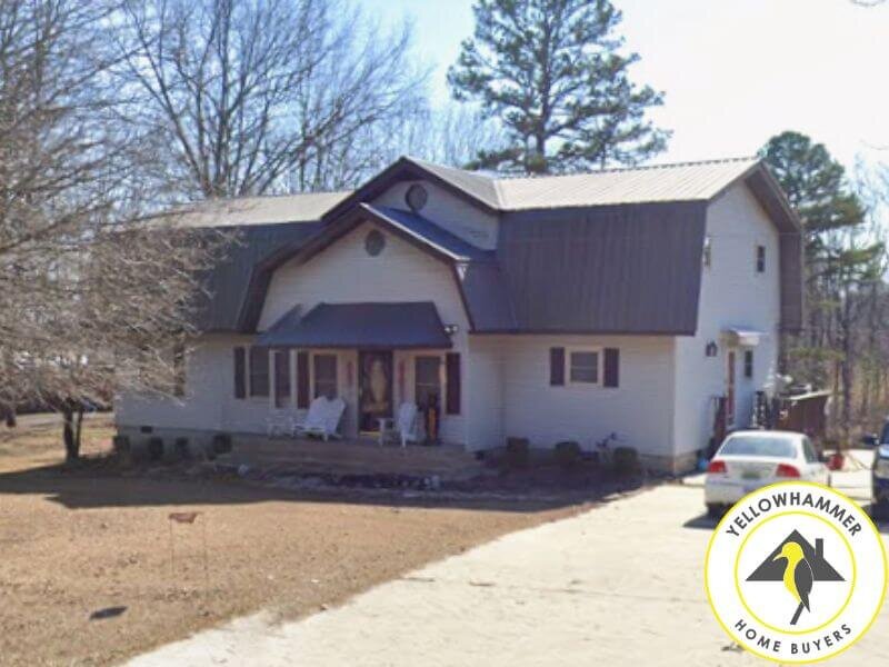 Yellowhammer Home Buyers bought the house at 358 Co Rd 250, Scottsboro, AL 35768 to help the seller stop foreclosure.