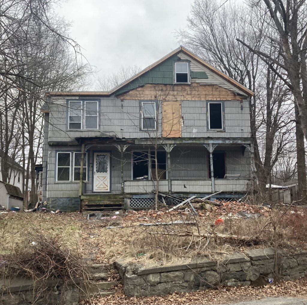 sell your house fast, we buy any house fast in Connecticut