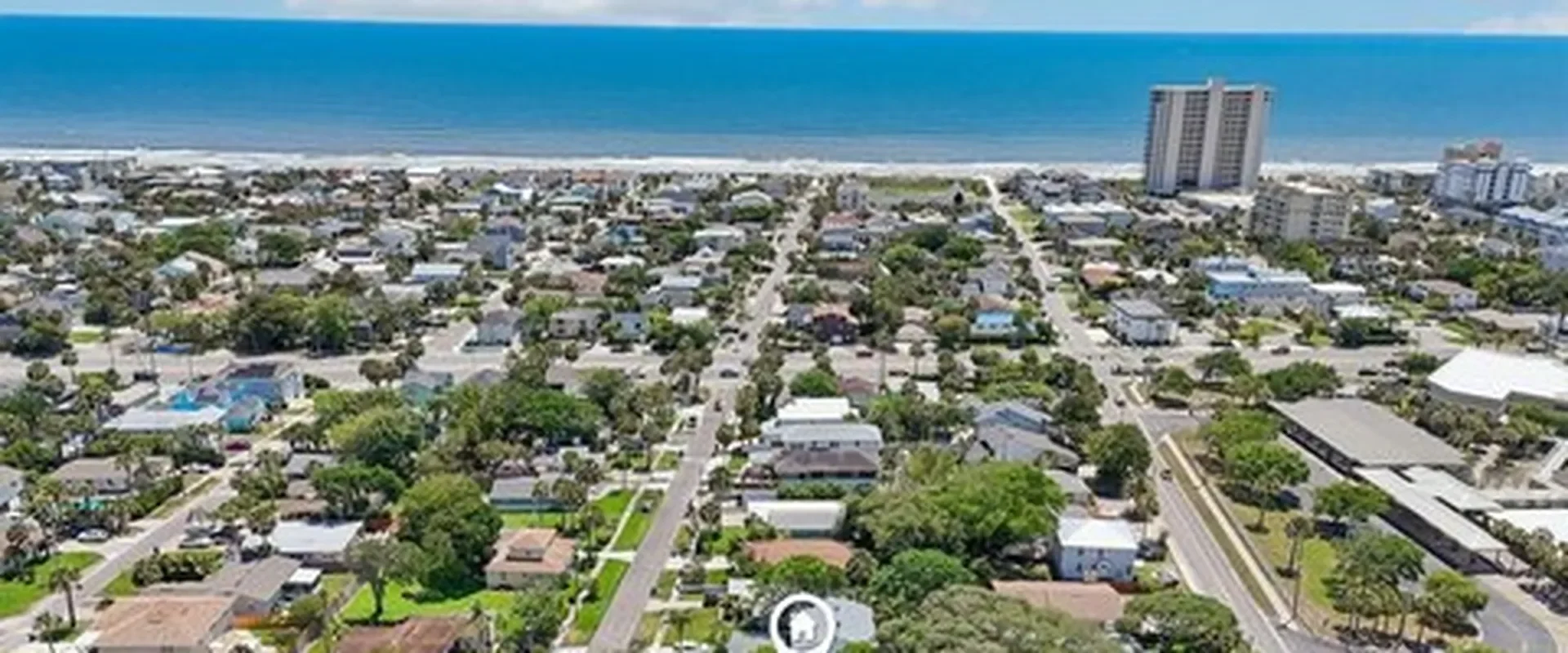 Sell my house fast in Neptune Beach FL - aerial view of Neptune Beach coastline and homes