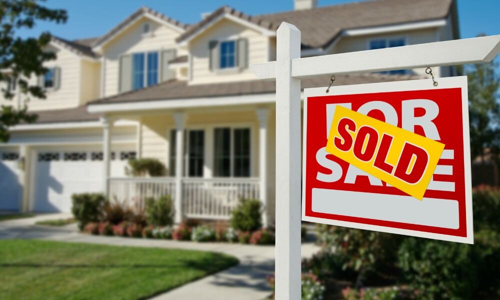 House sold thanks to praying