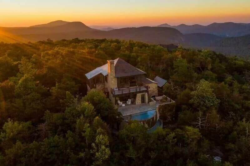 500-502 Sheer Rock Rd, Glenville, NC 28736