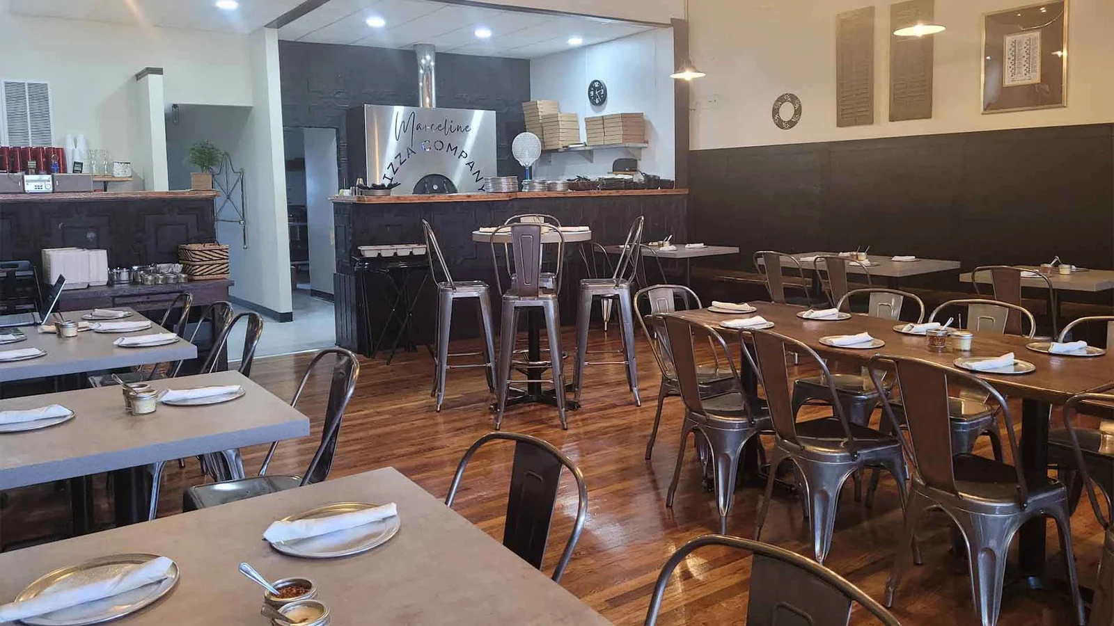 Marceline Pizza Company in Marceline