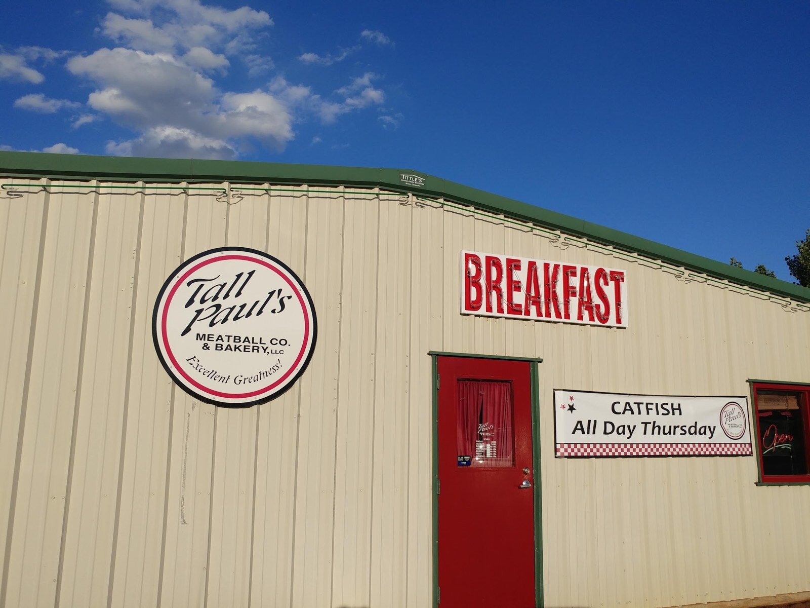 Tall Paul’s Pub & Grub LLC in Bucklin
