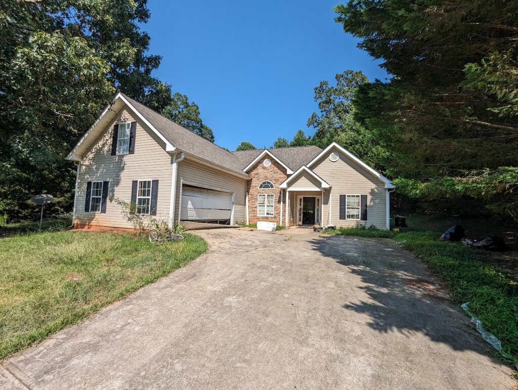 Sell your house fast in Commerce GA for cash - actual house we bought in Commerce located in Banks County Georgia