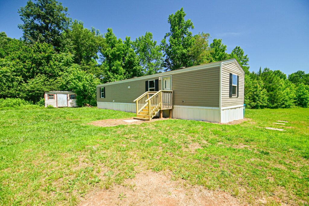 Mobile Home Local Key Purchased in Homer, GA that was inherited by the seller