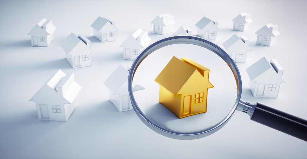 House with magnifying glass