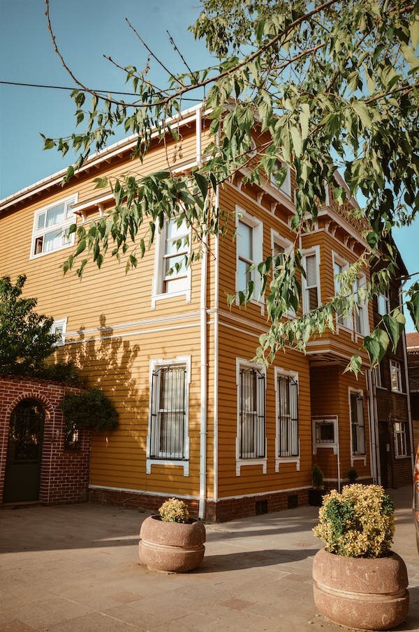 How to Sell a House With Tenants in Memphis